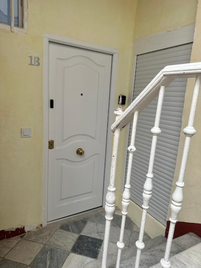 Apartamento Nebro Sol Кадис Экстерьер фото